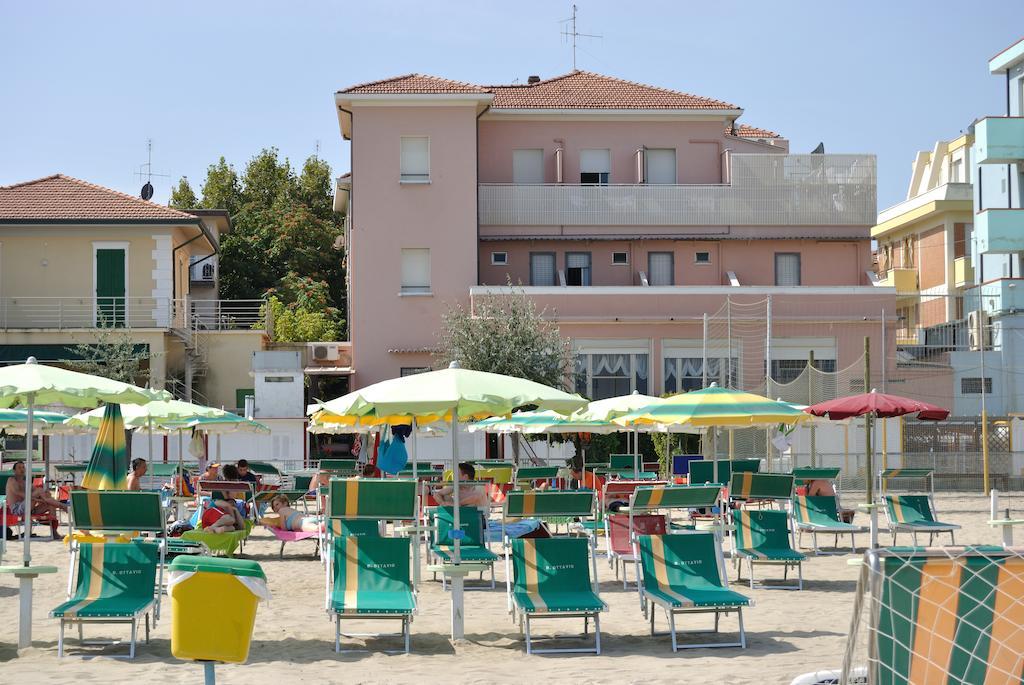 Hotel Vistamare Viserba Rimini Buitenkant foto