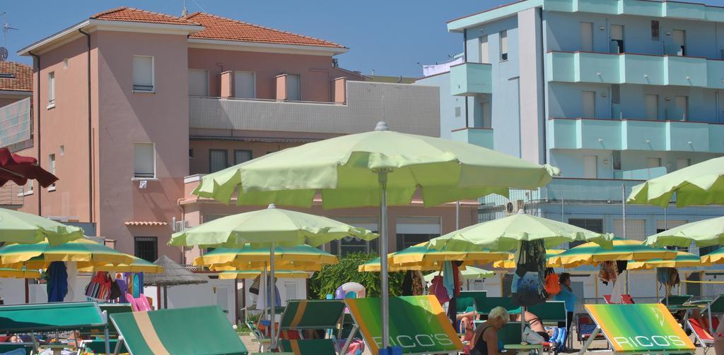 Hotel Vistamare Viserba Rimini Buitenkant foto