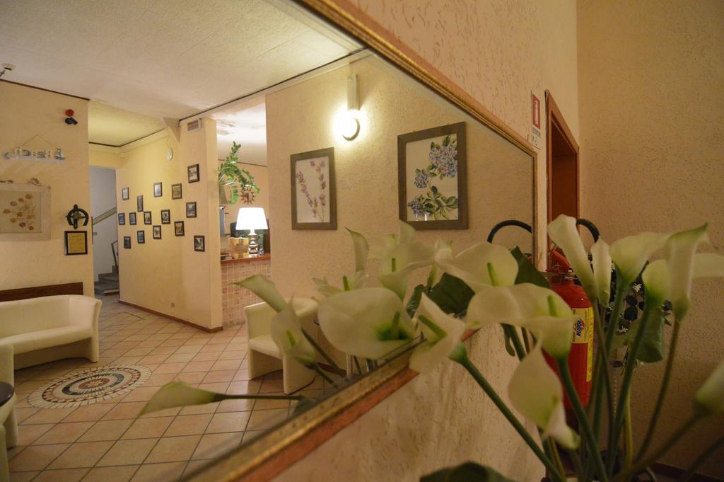 Hotel Vistamare Viserba Rimini Buitenkant foto