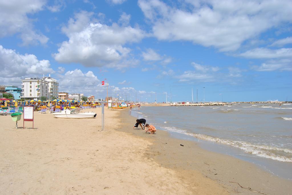 Hotel Vistamare Viserba Rimini Buitenkant foto