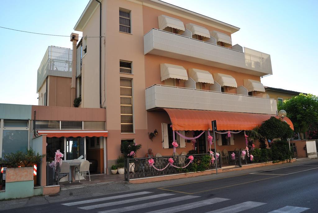 Hotel Vistamare Viserba Rimini Buitenkant foto